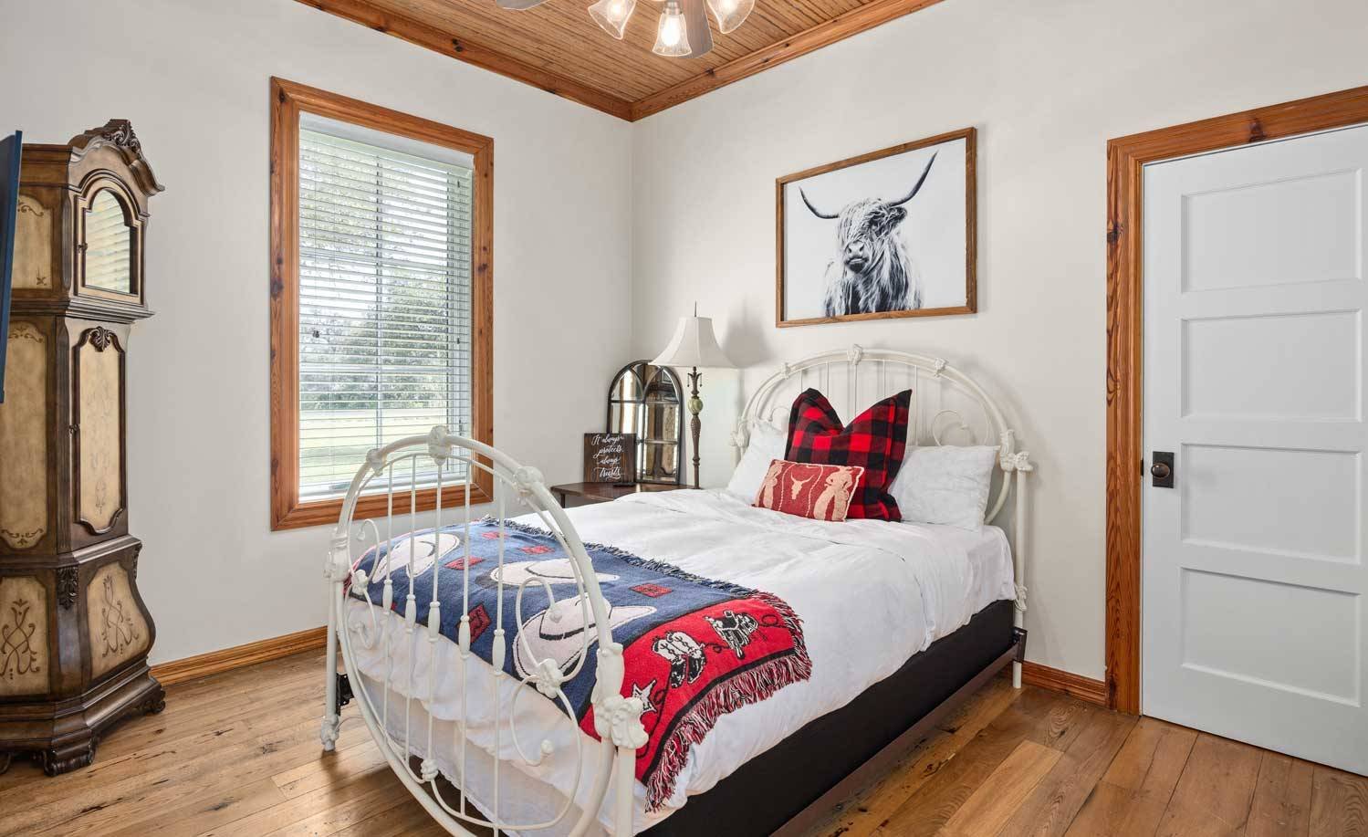 Headwaters Hilltop House room