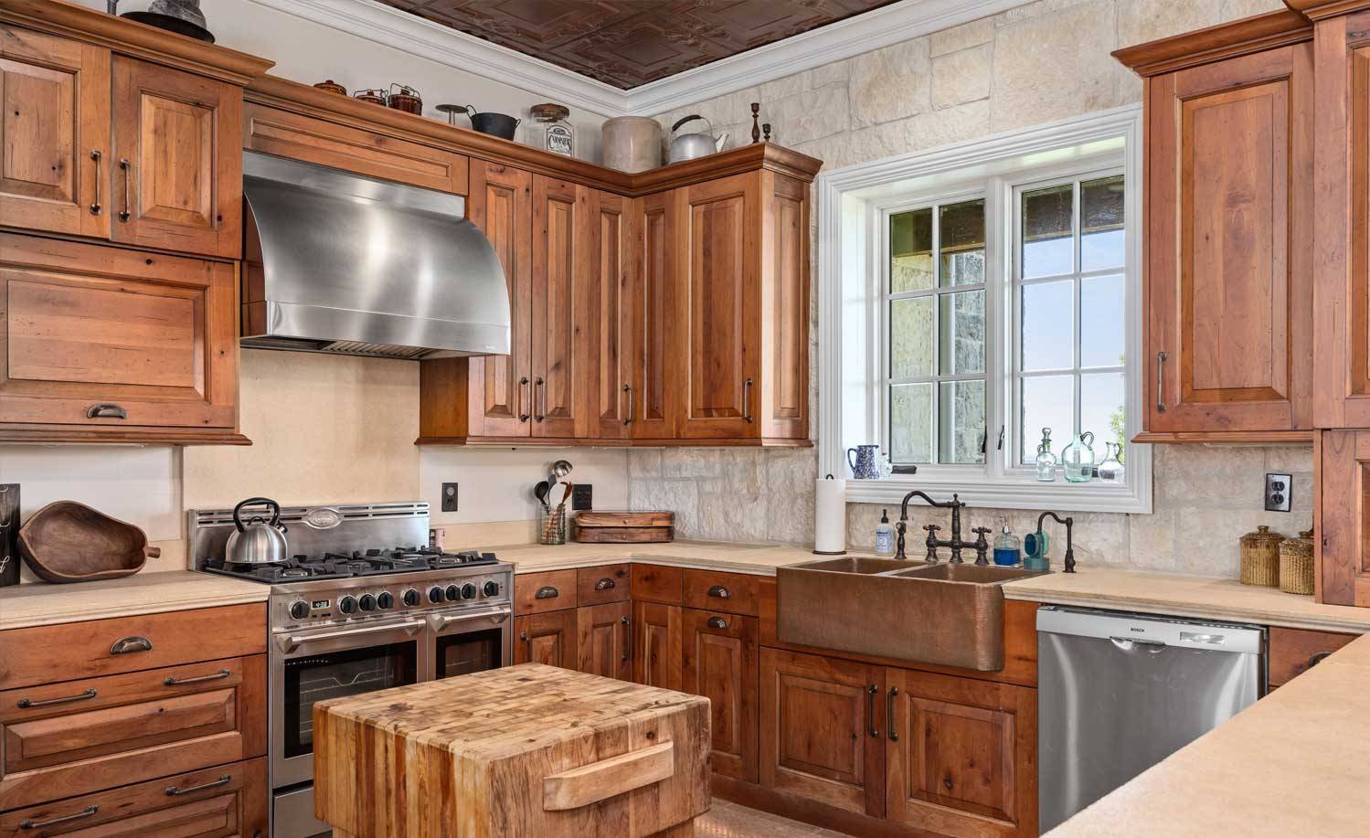 Headwaters Hilltop House kitchen